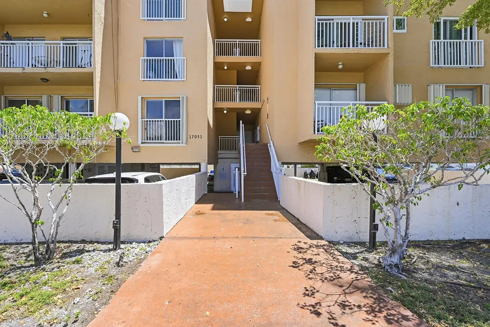 17051 NE 35TH Avenue # 307, North Miami Beach FL 33160 photo 2