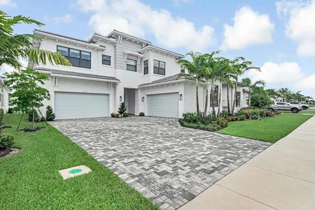 10018 SKYLOFT Street, Palm Beach Gardens FL 33412
