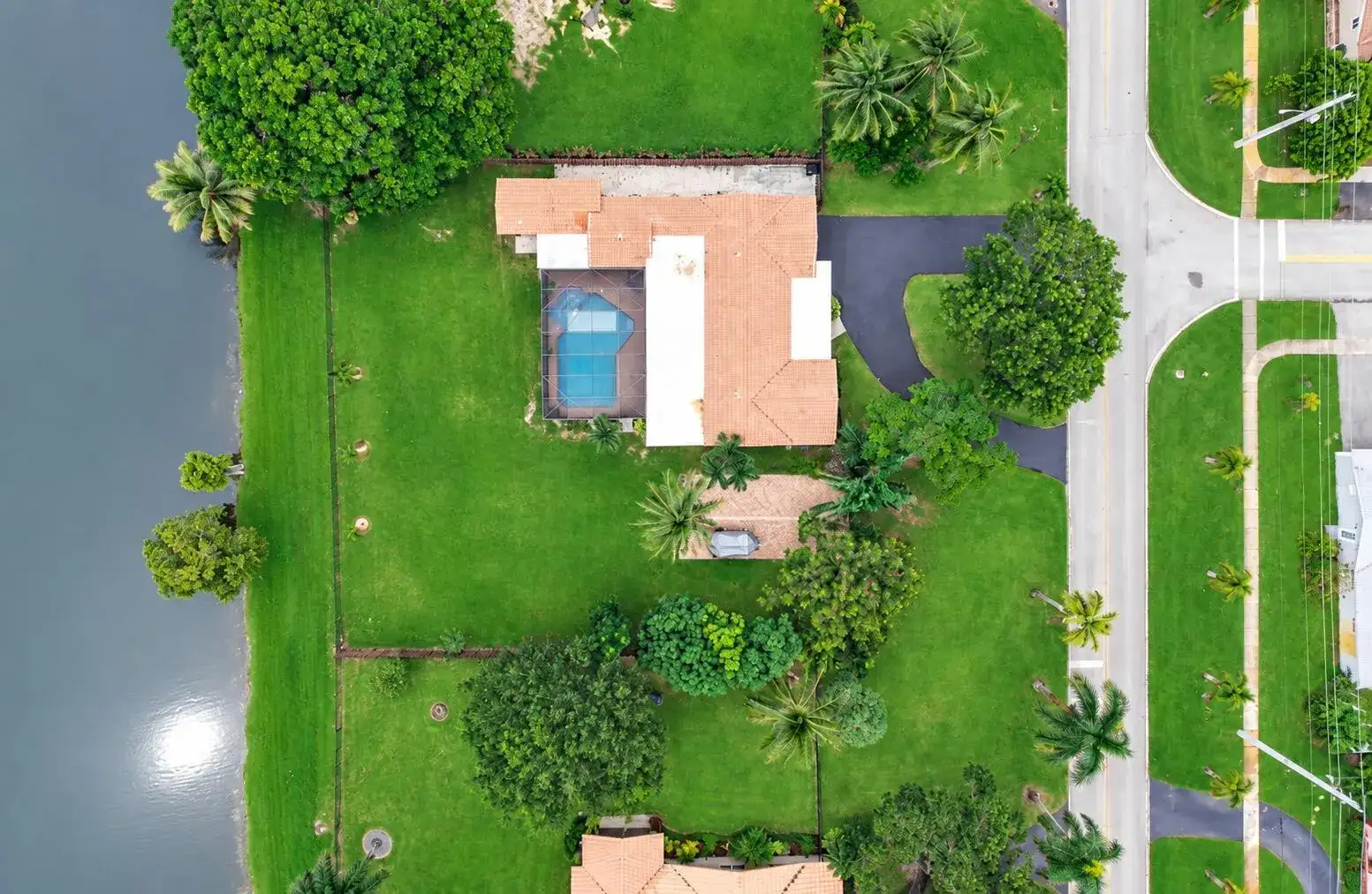 711 NW 45TH Avenue, Coconut Creek FL 33066 photo 3
