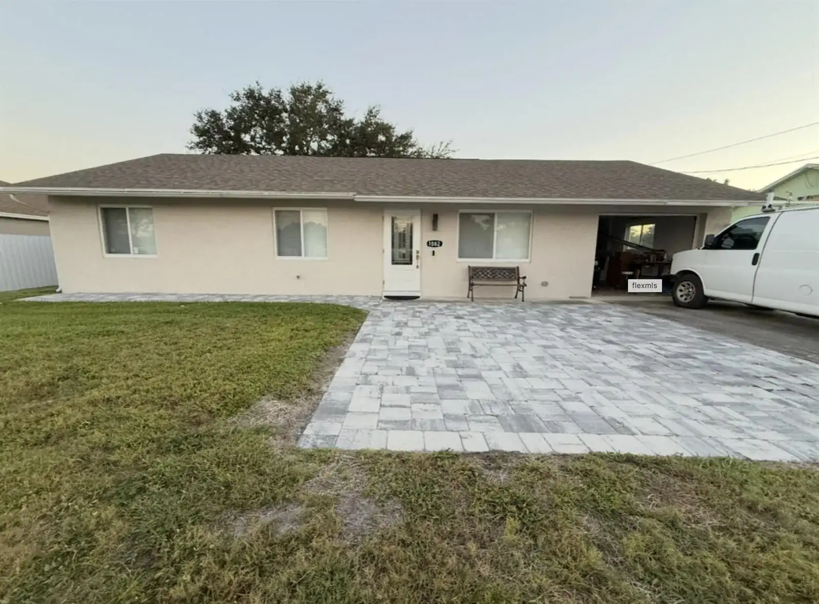 1082 SW BELLEVUE Avenue, Port St. Lucie FL 34953 photo 3