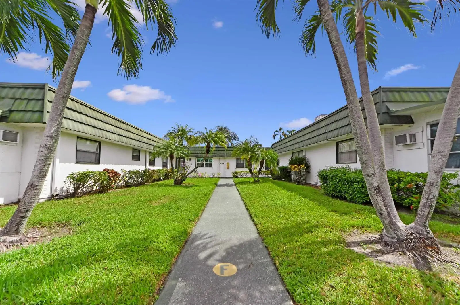 129 Waterford F, Delray Beach FL 33446