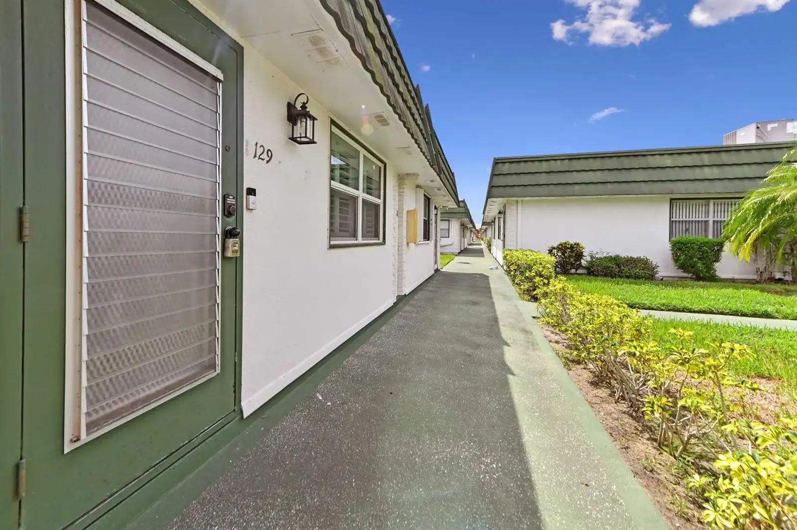 129 Waterford F, Delray Beach FL 33446 photo 3