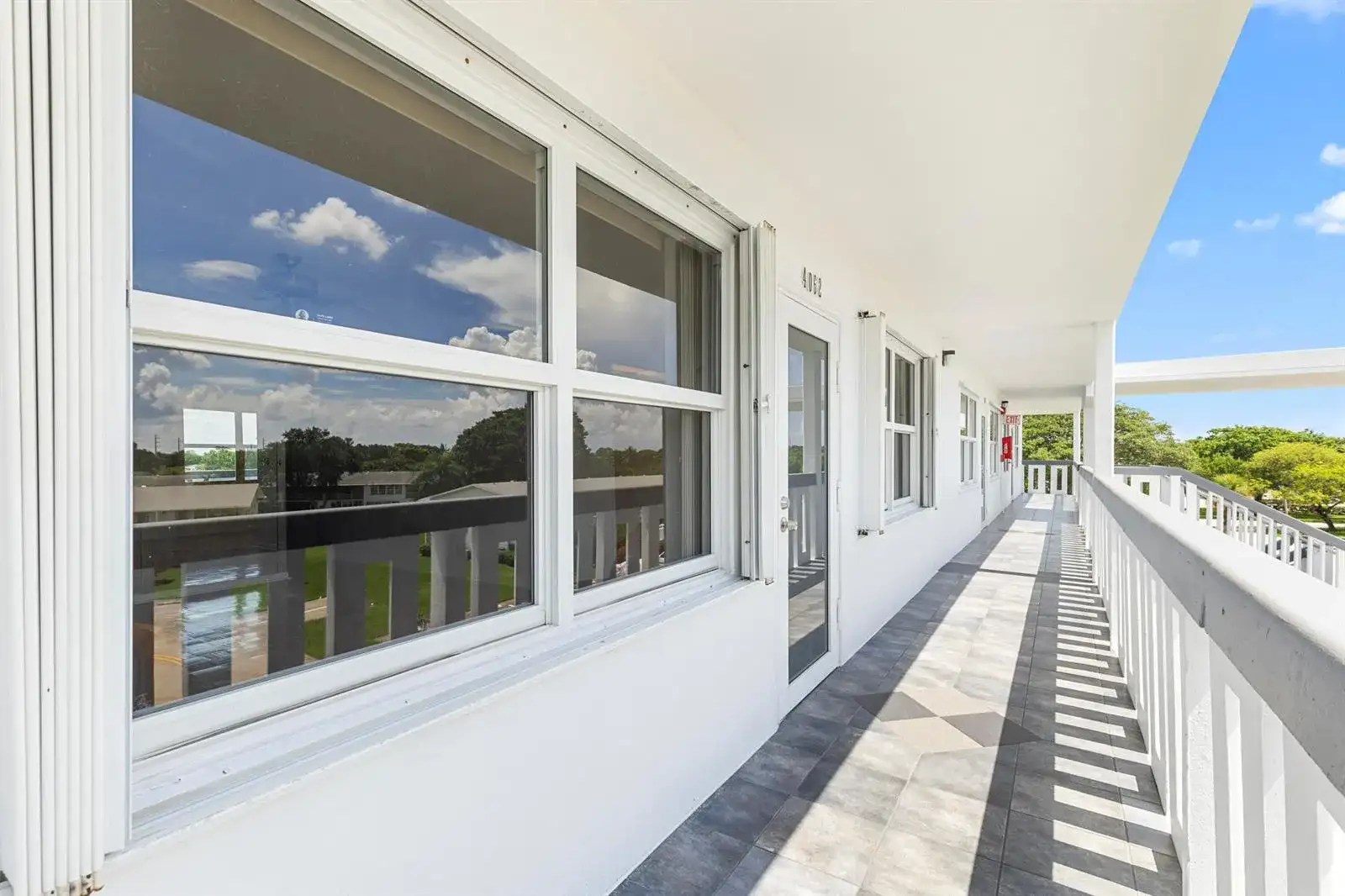4062 OAKRIDGE F # 4062, Deerfield Beach FL 33442 photo 2