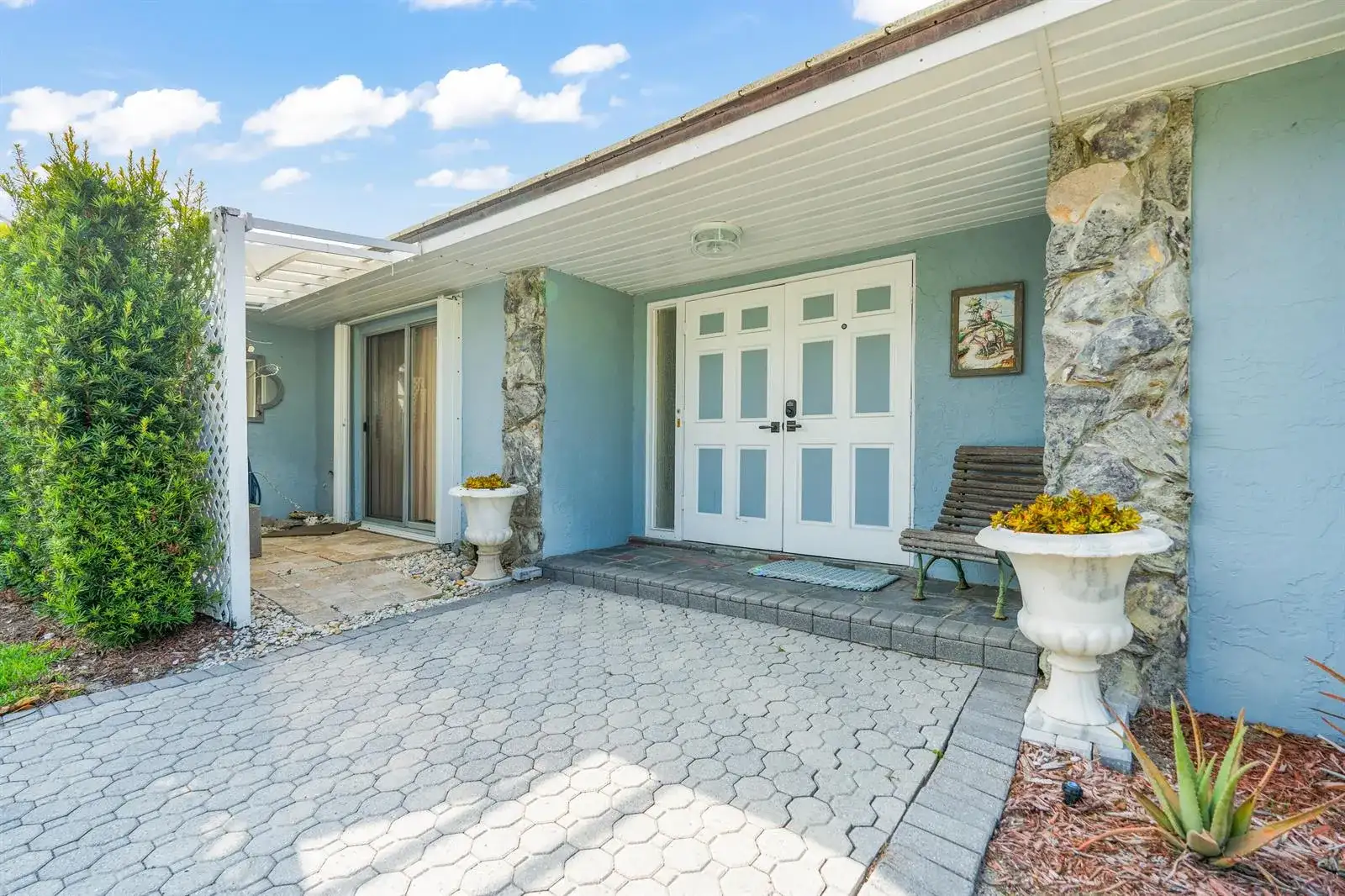8945 SE HARBOR ISLAND Way, Hobe Sound FL 33455 photo 3