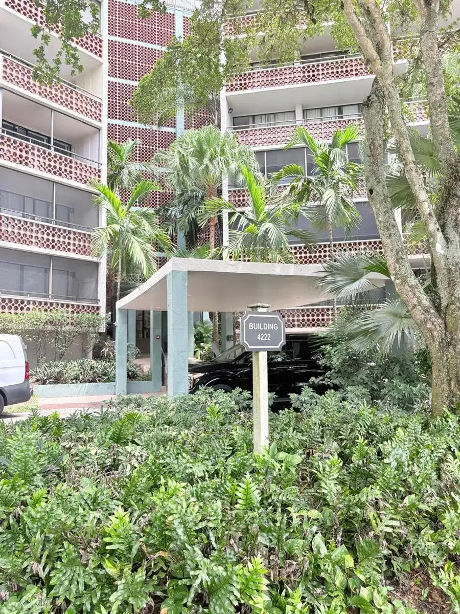 4222 INVERRARY Boulevard # 4609, Lauderhill FL 33319