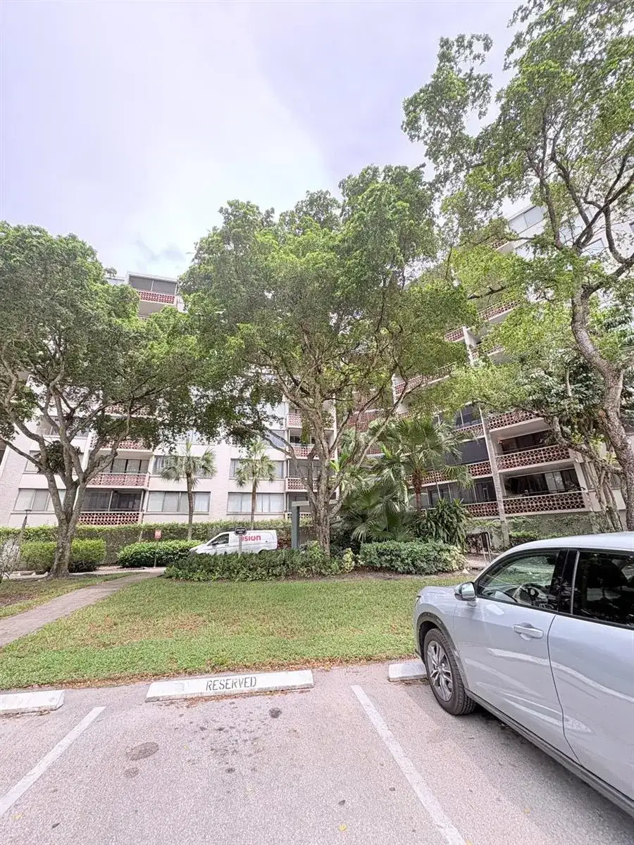 4222 INVERRARY Boulevard # 4609, Lauderhill FL 33319 photo 2