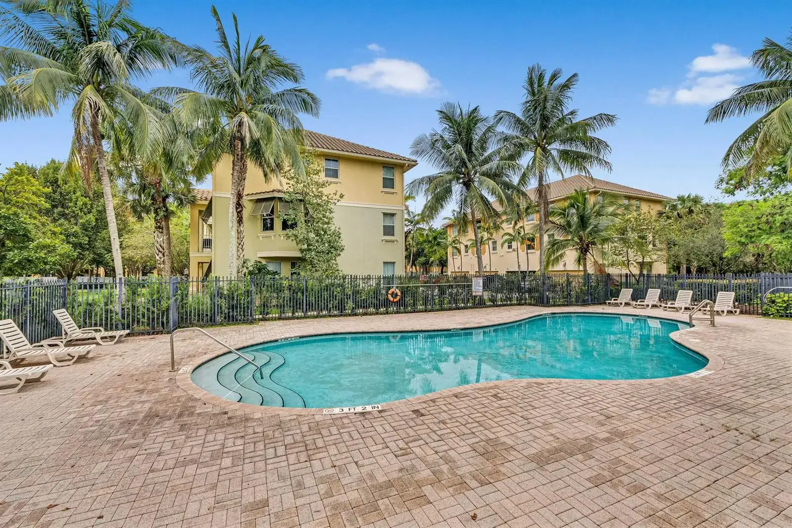 3933 MONARCH Lane, Coconut Creek FL 33073 photo 4