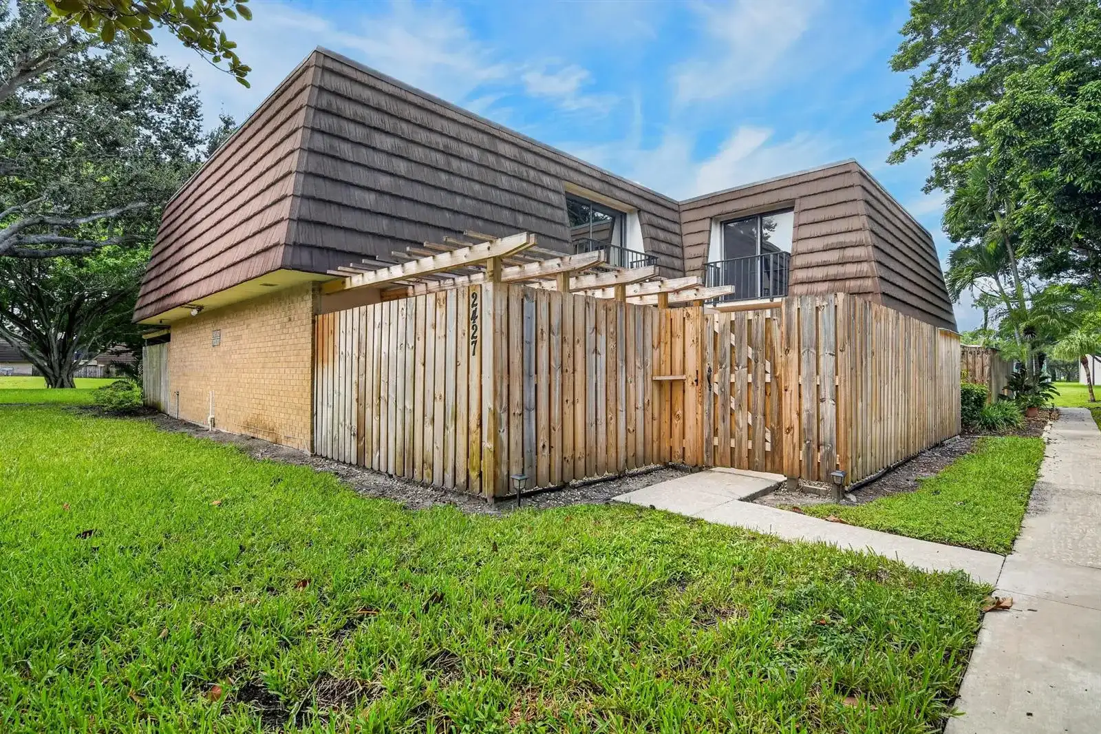 2427 24th Lane, Palm Beach Gardens FL 33418
