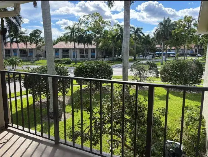1445 LAKE CRYSTAL Drive, West Palm Beach FL 33411 photo 2