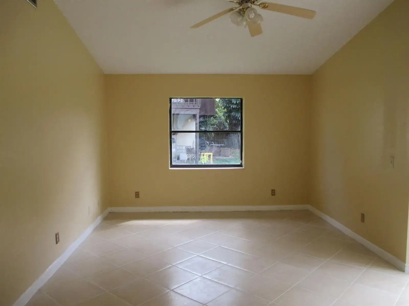 3757 Mil Pond Court, FL 33463 photo 5