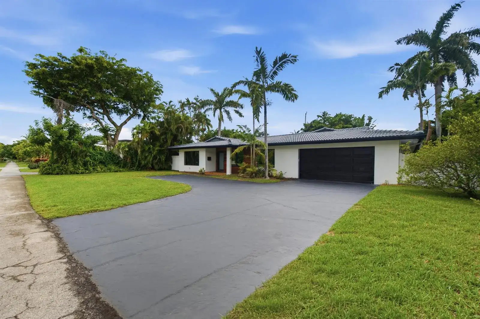 2457 NE 27th Terrace, Fort Lauderdale FL 33305 photo 2