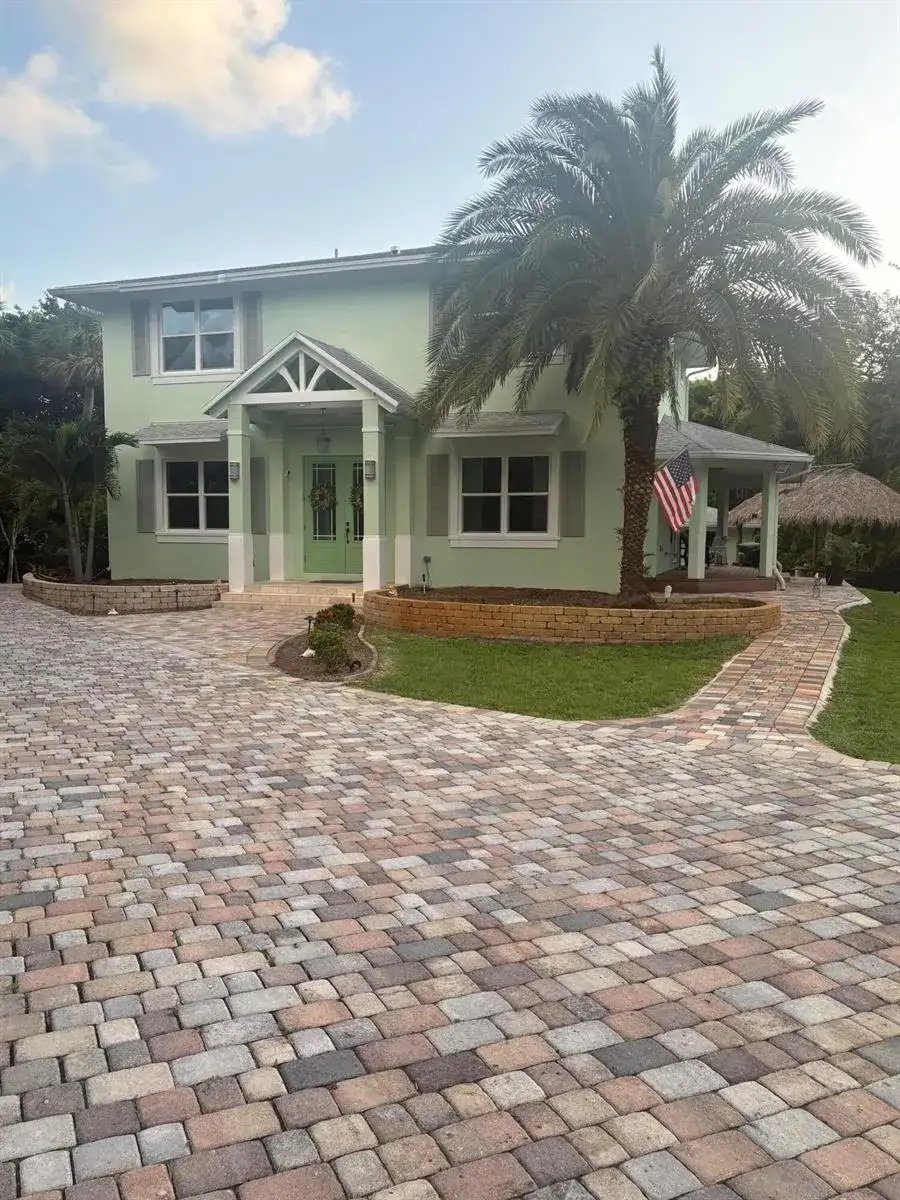 172 S RIVER Road, Sewalls Point FL 34996 photo 2