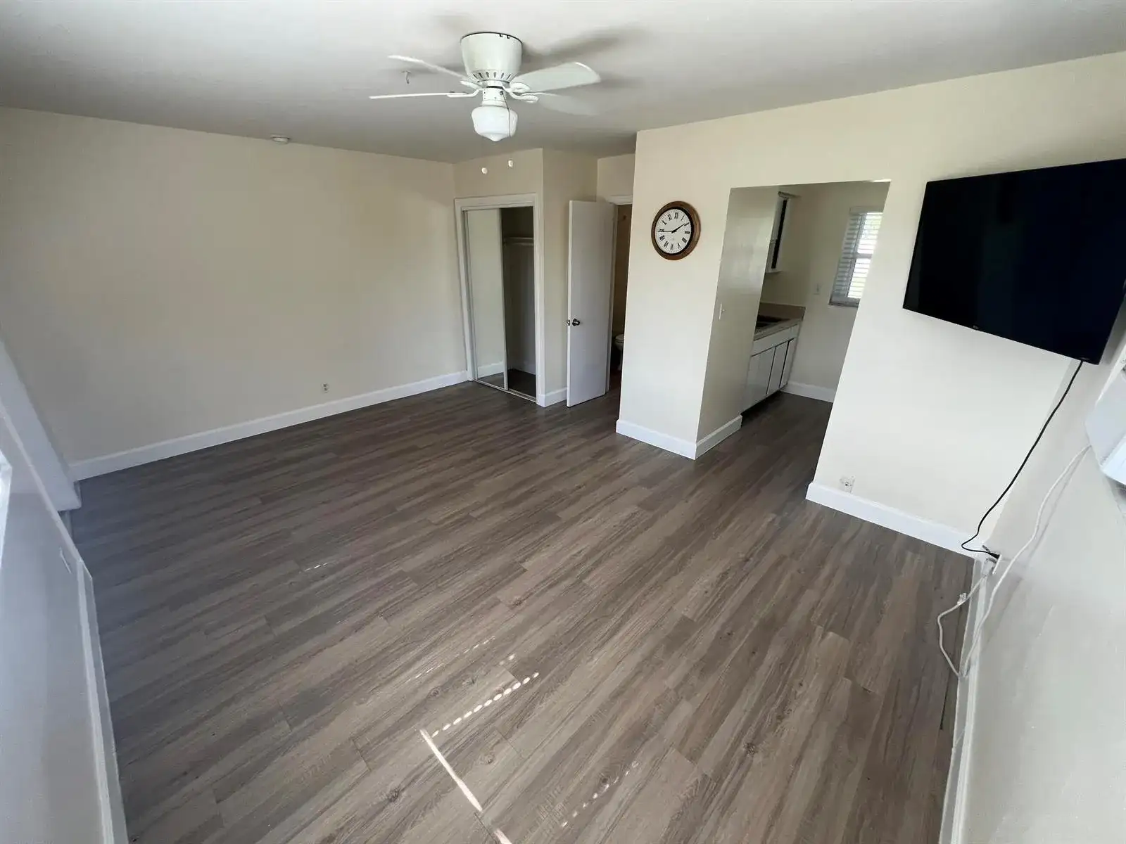1150 W Blue Heron Boulevard, Riviera Beach FL 33404 photo 2