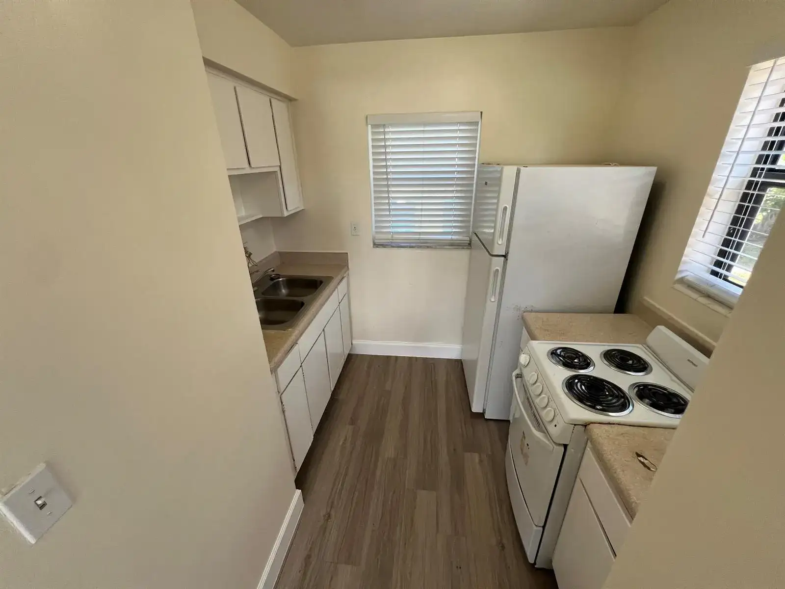 1150 W Blue Heron Boulevard, Riviera Beach FL 33404 photo 5