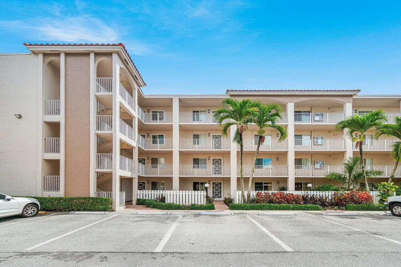 6112 Huntwick Terrace # 102, Delray Beach FL 33484