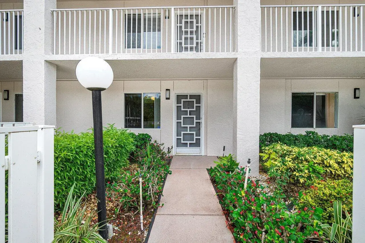 6112 Huntwick Terrace # 102, Delray Beach FL 33484