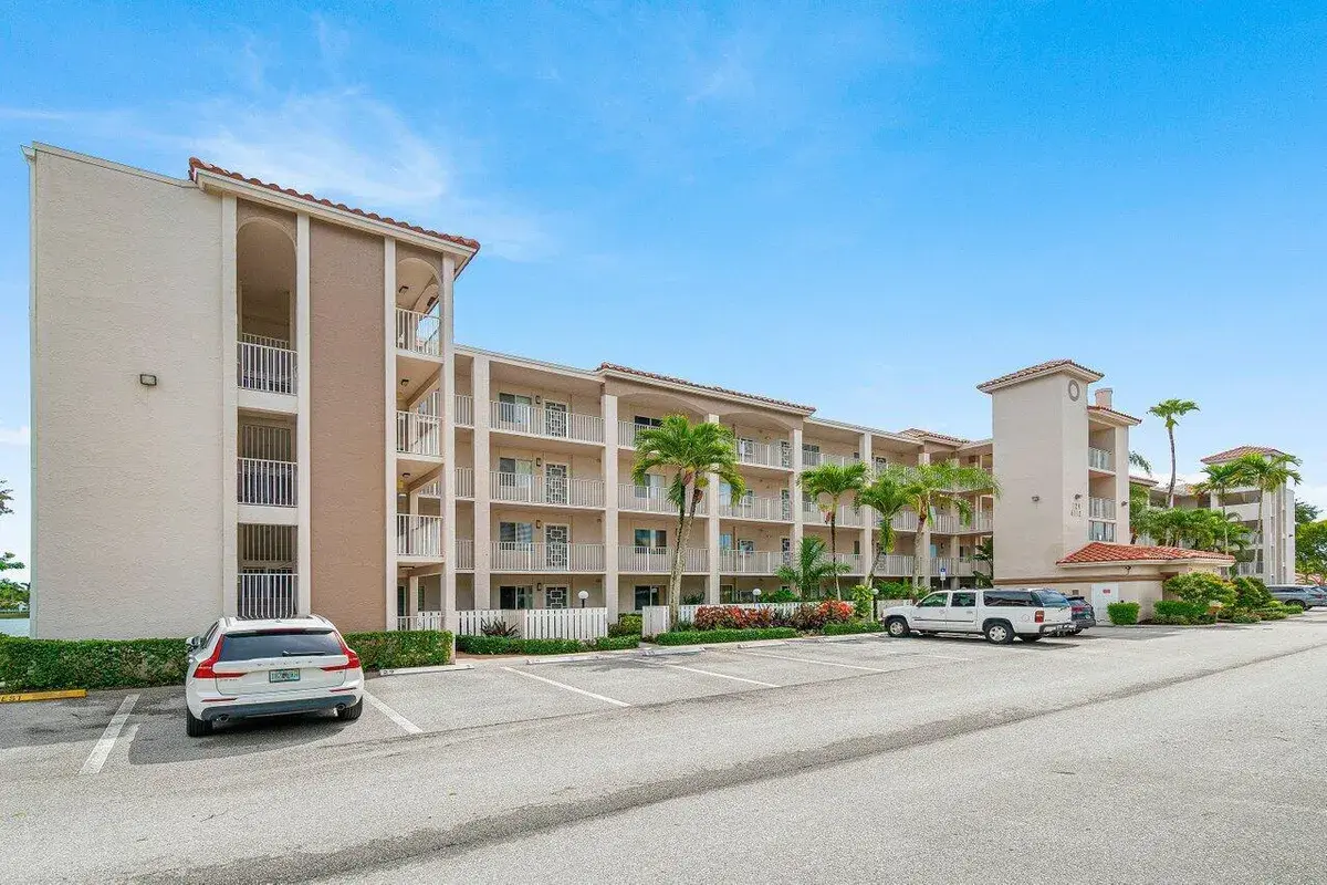 6112 Huntwick Terrace # 102, Delray Beach FL 33484