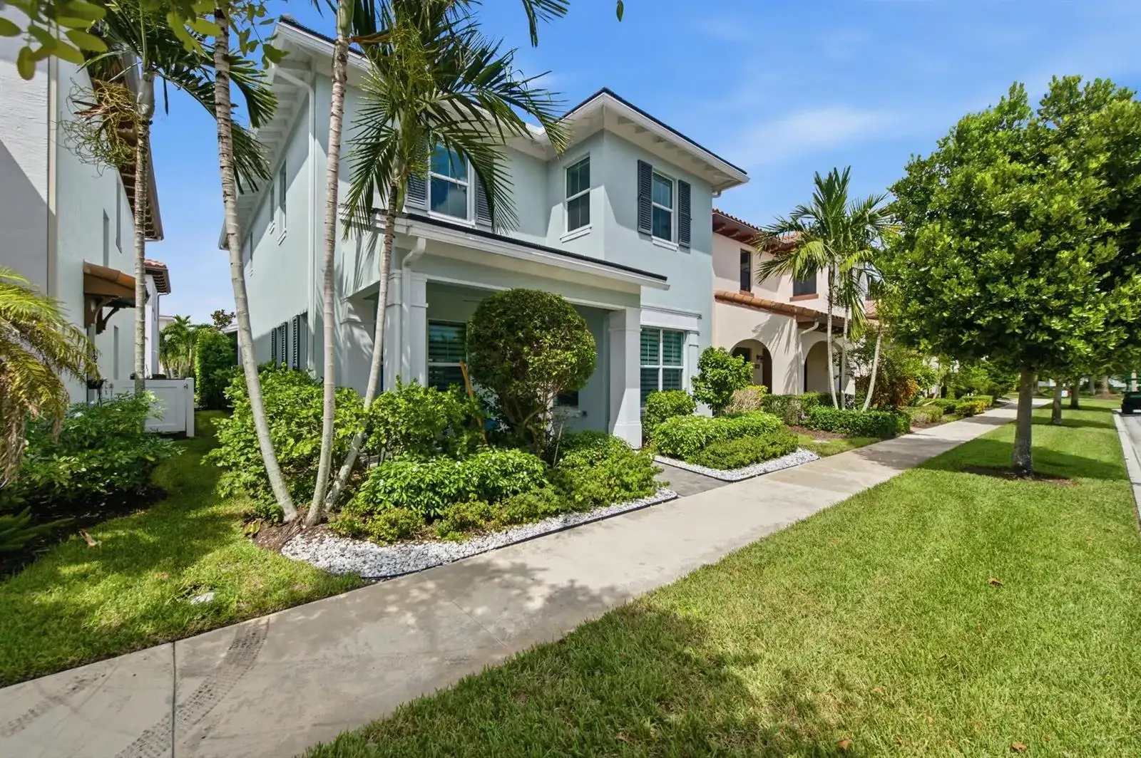 8015 Hobbes Way, Palm Beach Gardens FL 33418 photo 2