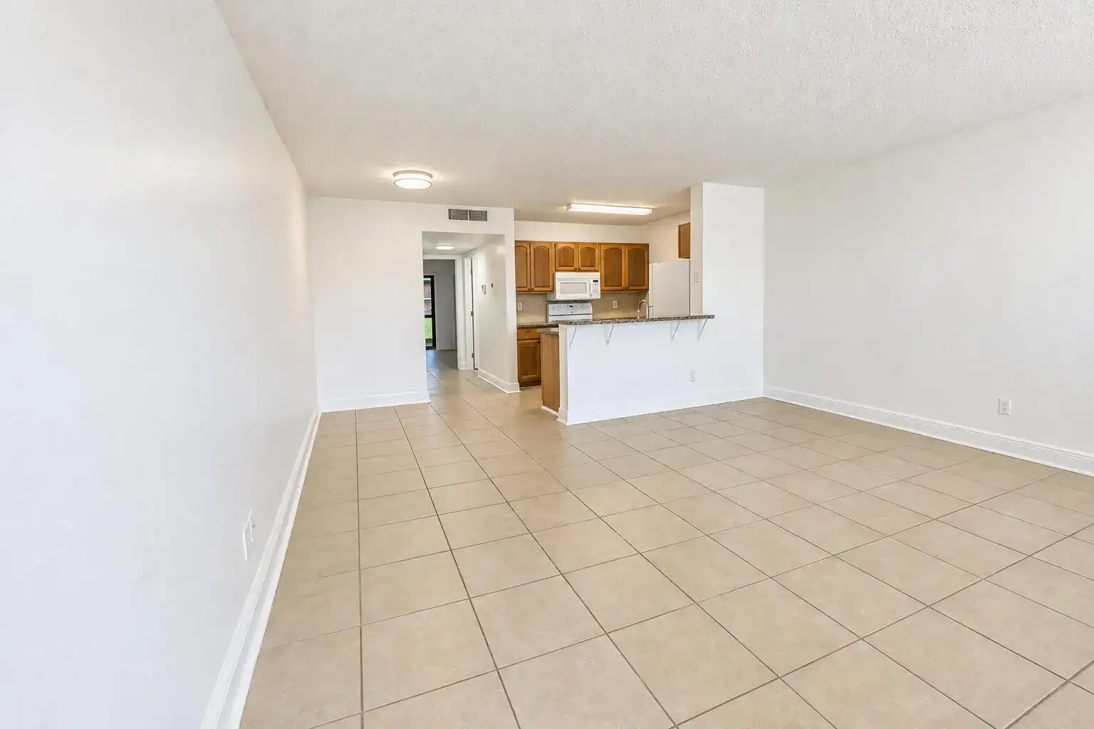 1604 Meadows Circle W, Boynton Beach FL 33436 photo 4