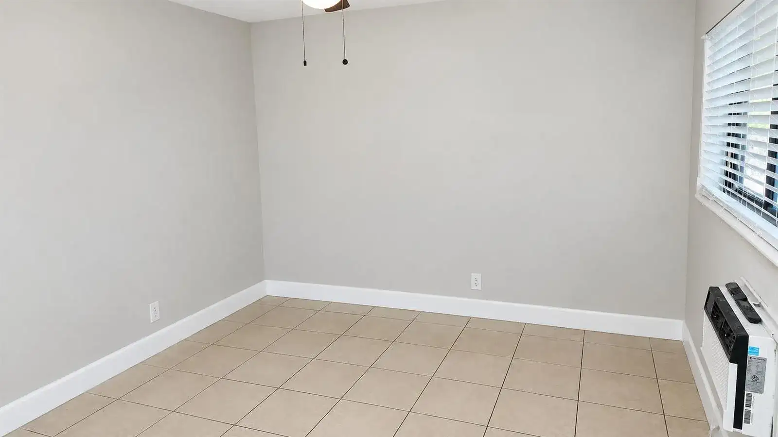 435 NW 41st Street # 2, Oakland Park FL 33309 photo 2