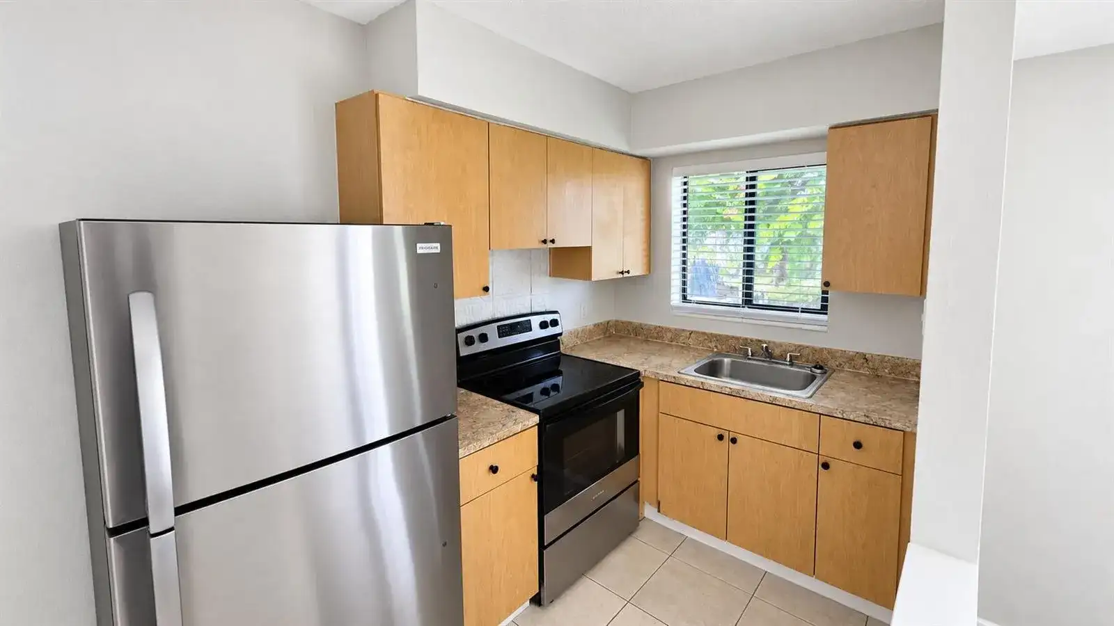 435 NW 41st Street # 2, Oakland Park FL 33309 photo 4