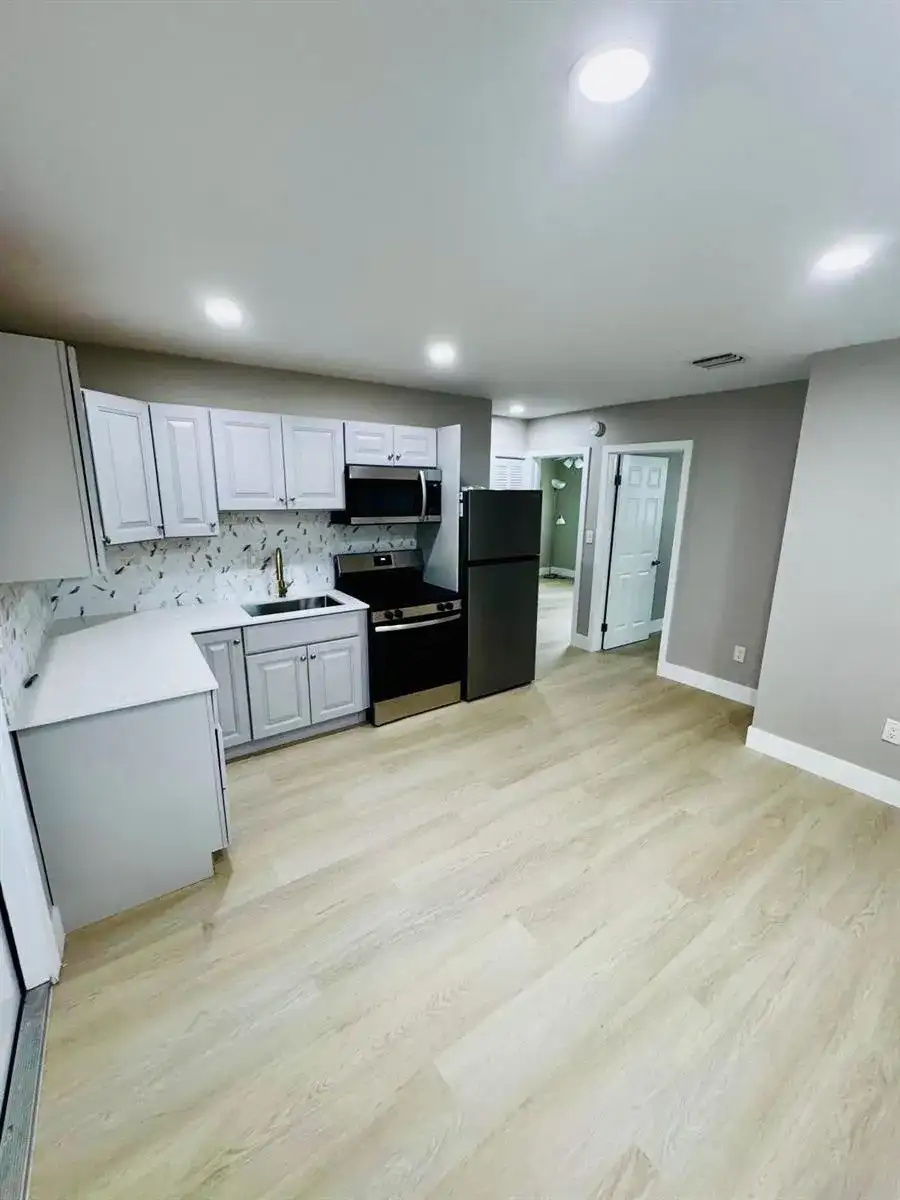 3701 NW 4TH Avenue # 2, Deerfield Beach FL 33064 photo 2