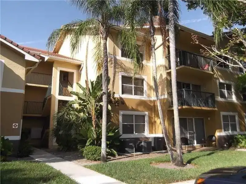 8701 WILES Road # 204, Coral Springs FL 33067