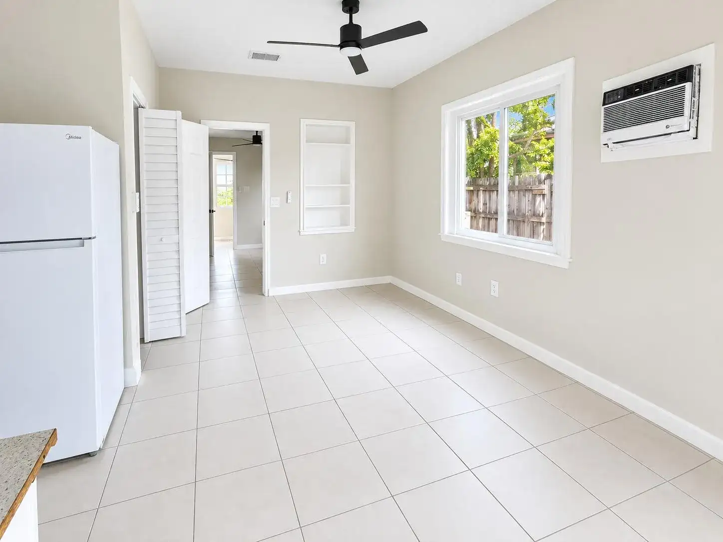 43 SW 11TH Street, Dania Beach FL 33004 photo 2