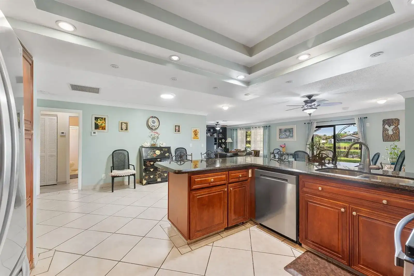 154 SANTA MONICA Avenue, Royal Palm Beach FL 33411 photo 5