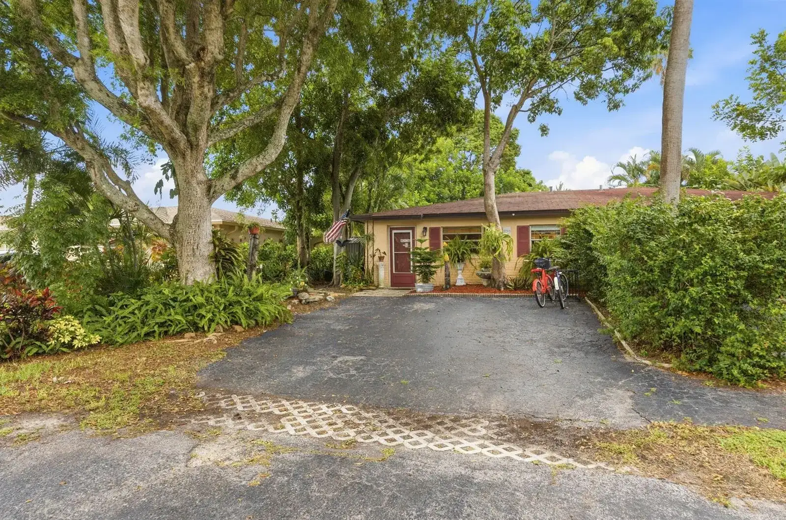 5127 Rose Hill Drive, Boynton Beach FL 33437 photo 2