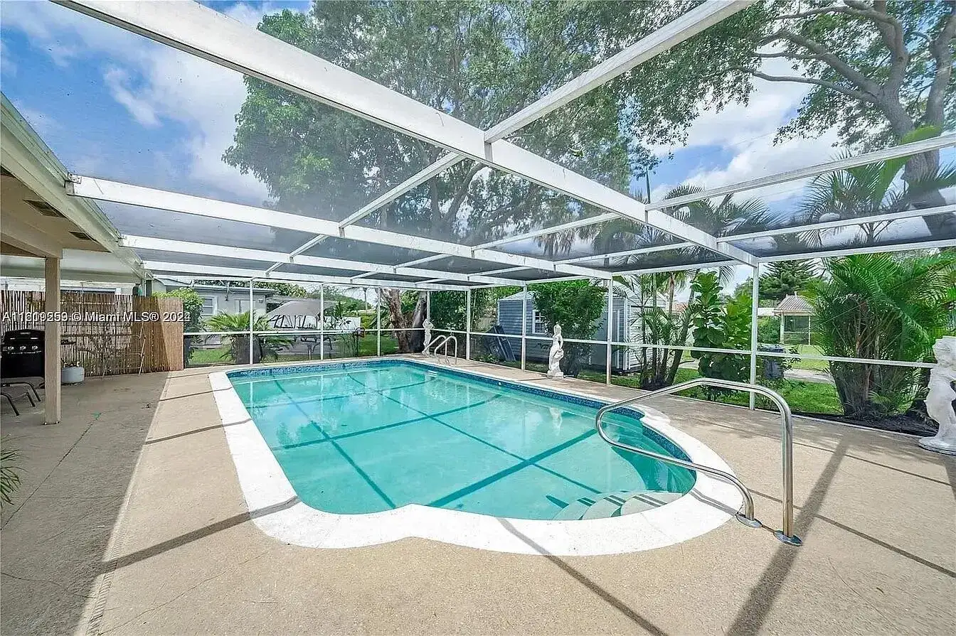 4205 MCKINLEY Street, Hollywood FL 33021 photo 2