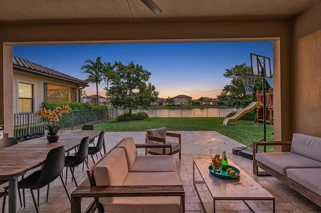 12143 S Baypoint Circle, Parkland FL 33076 photo 2