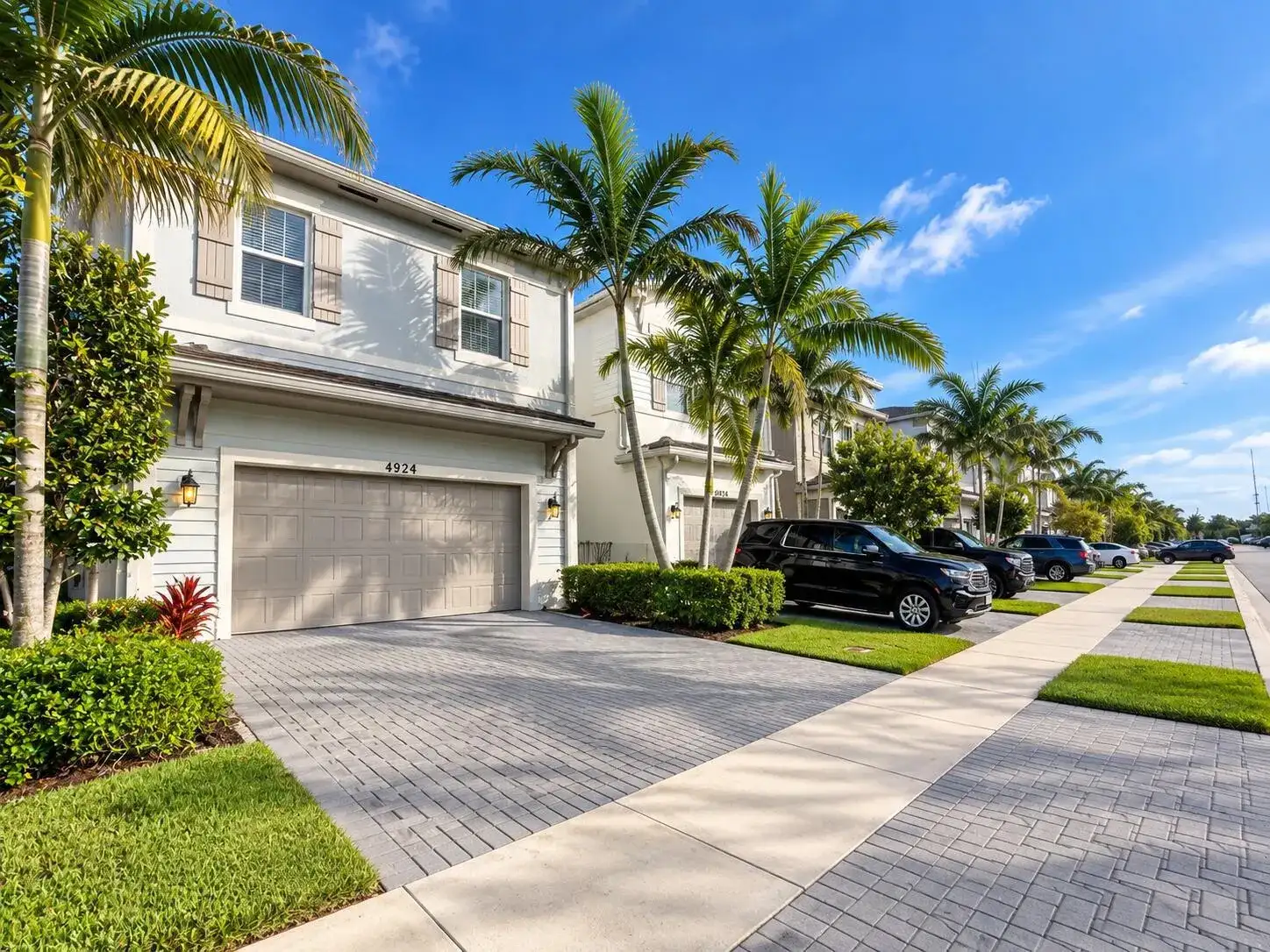 4924 NW 48th Terrace, Tamarac FL 33319 photo 2