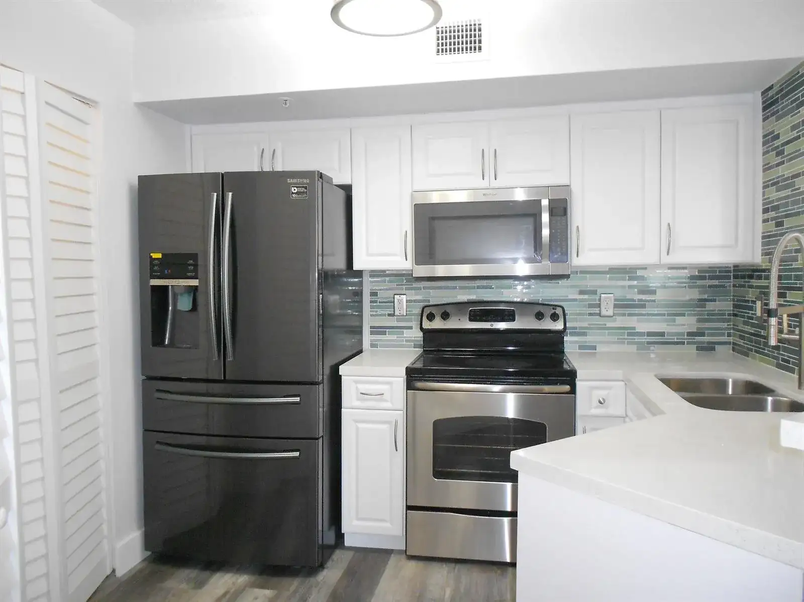 1000 Scotia Drive # 304, Hypoluxo FL 33462 photo 3