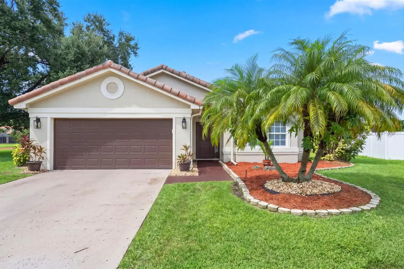 5851 Amethyst Court, Boynton Beach FL 33472 photo 2