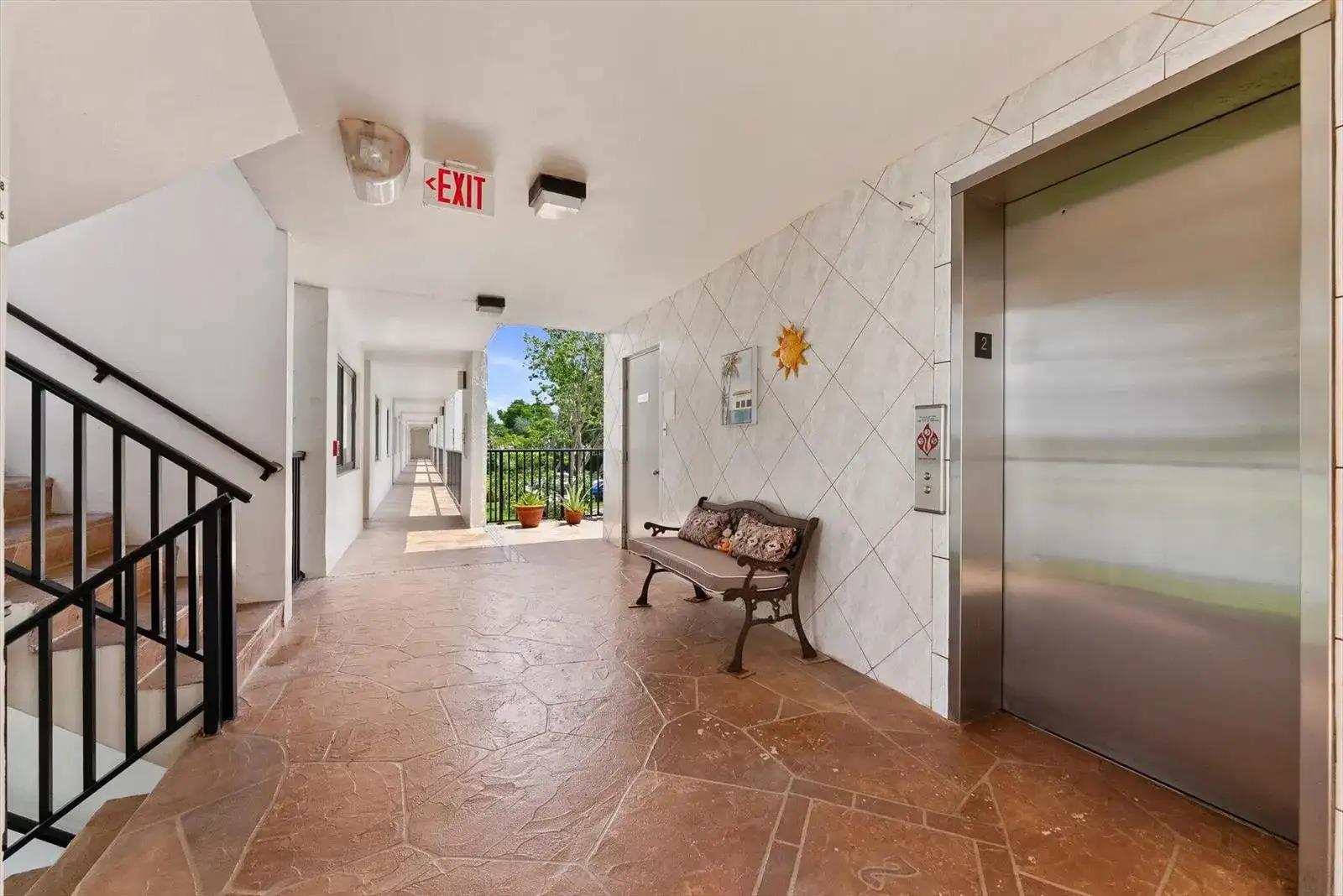 10634 W Clairmont Circle, Tamarac FL 33321 photo 5