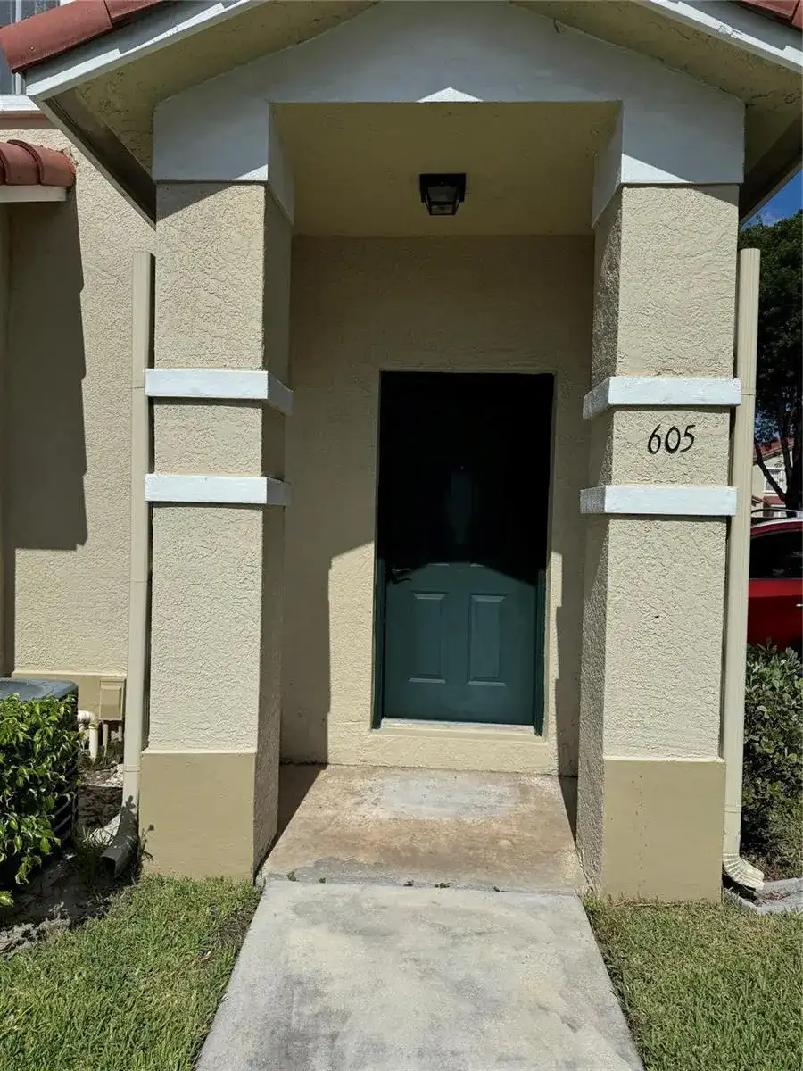 605 BELMONT Lane # 605, North Lauderdale FL 33068 photo 2