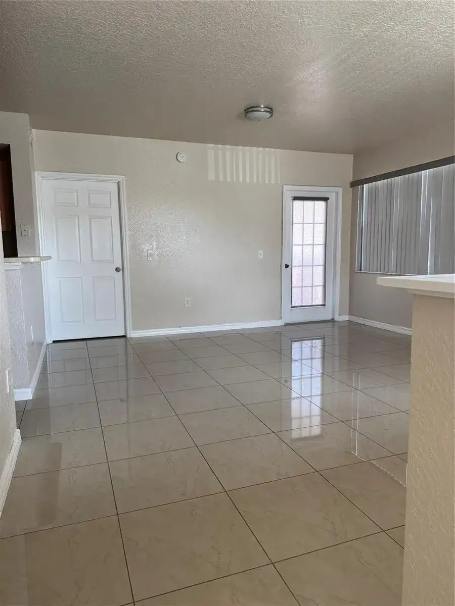 605 BELMONT Lane # 605, North Lauderdale FL 33068 photo 5