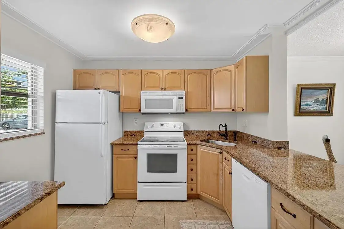 1541 S OCEAN Boulevard # 122, Lauderdale By The Sea FL 33062 photo 2