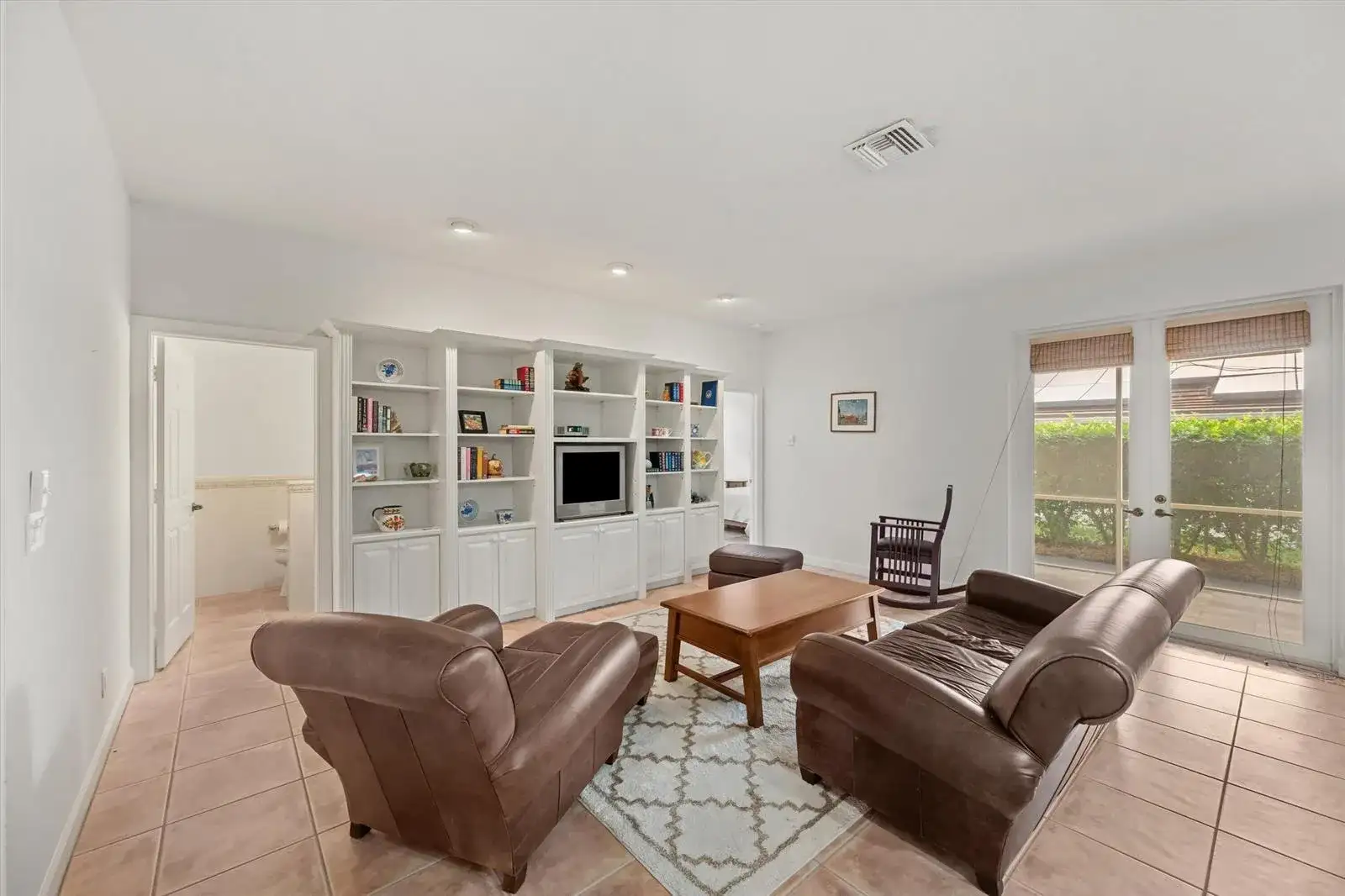 1211 SINGER Drive, Singer Island FL 33404 photo 5