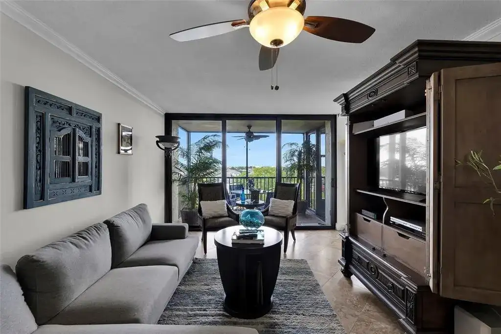 105 LAKE EMERALD Drive # 711, Oakland Park FL 33309 photo 2