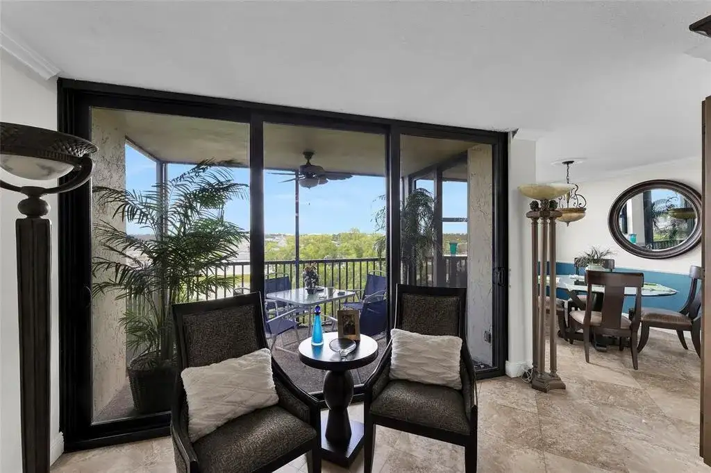 105 LAKE EMERALD Drive # 711, Oakland Park FL 33309 photo 4