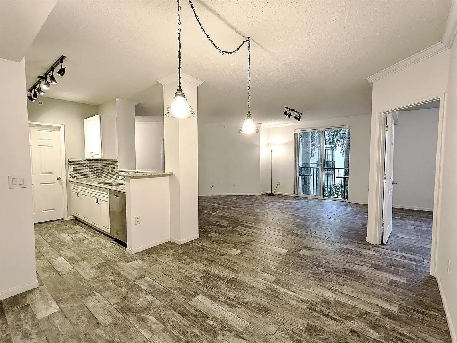 630 S SAPODILLA Avenue # 308, West Palm Beach FL 33401