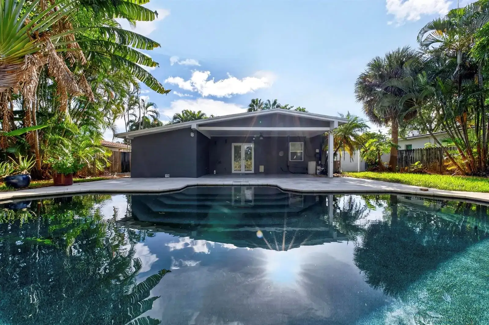 1605 NE 16th Avenue, Fort Lauderdale FL 33305 photo 2