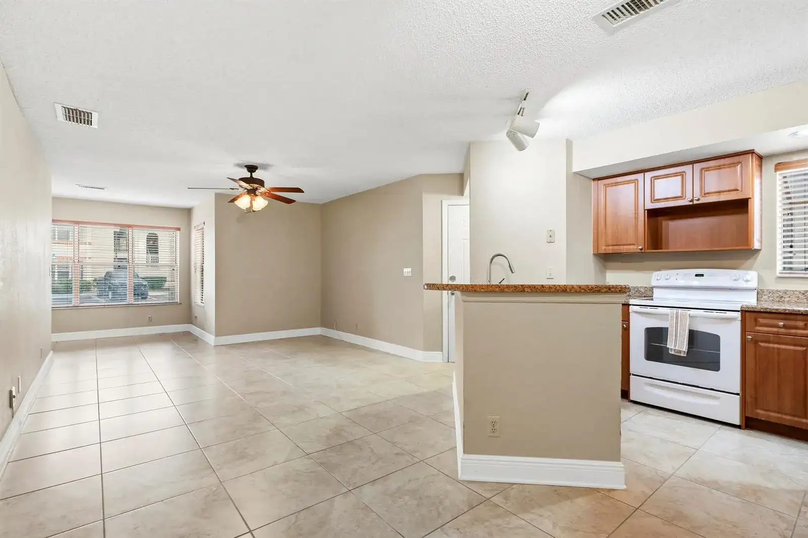 3350 PINEWALK Drive N # 1411, Margate FL 33063 photo 5