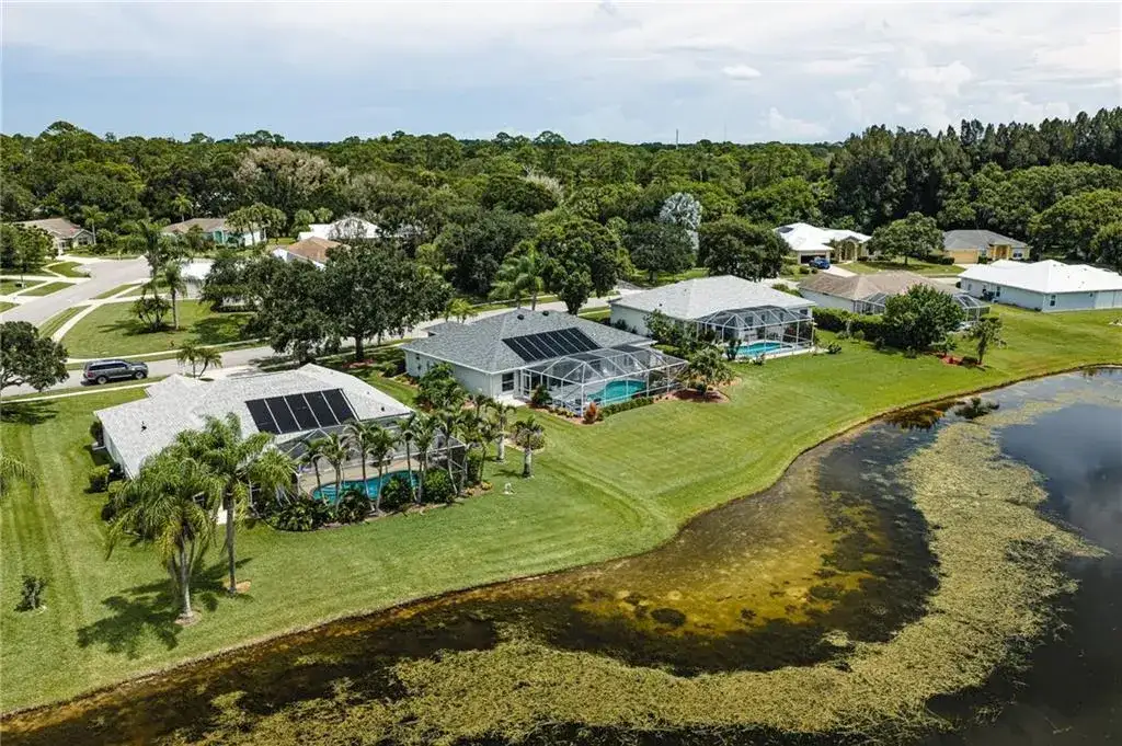 250 53RD Circle SW, Vero Beach FL 32968 photo 3