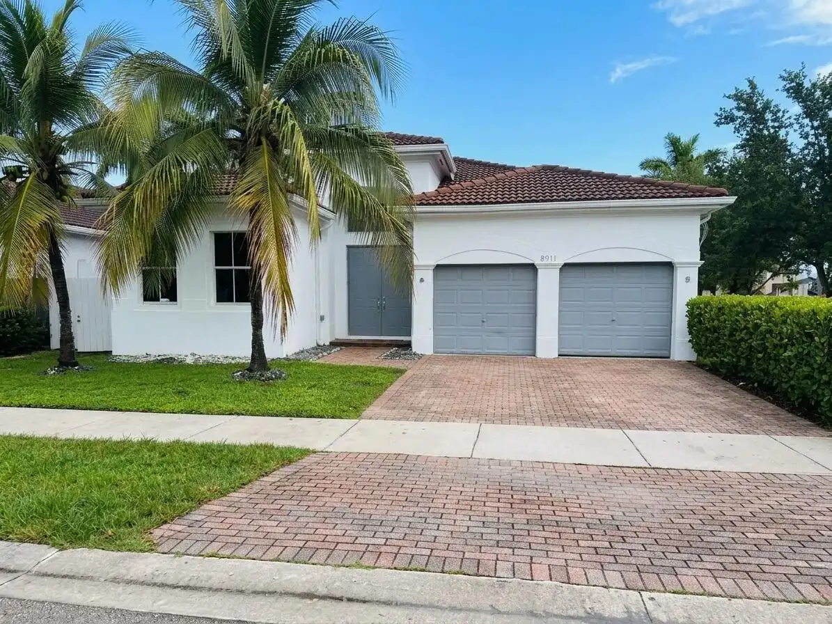 8911 NW 178th Lane, Hialeah FL 33018