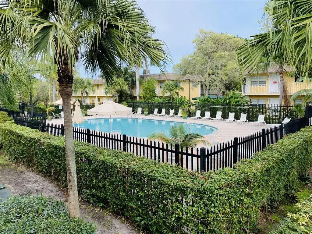 5156 NE 6th Avenue # 203, Oakland Park FL 33334