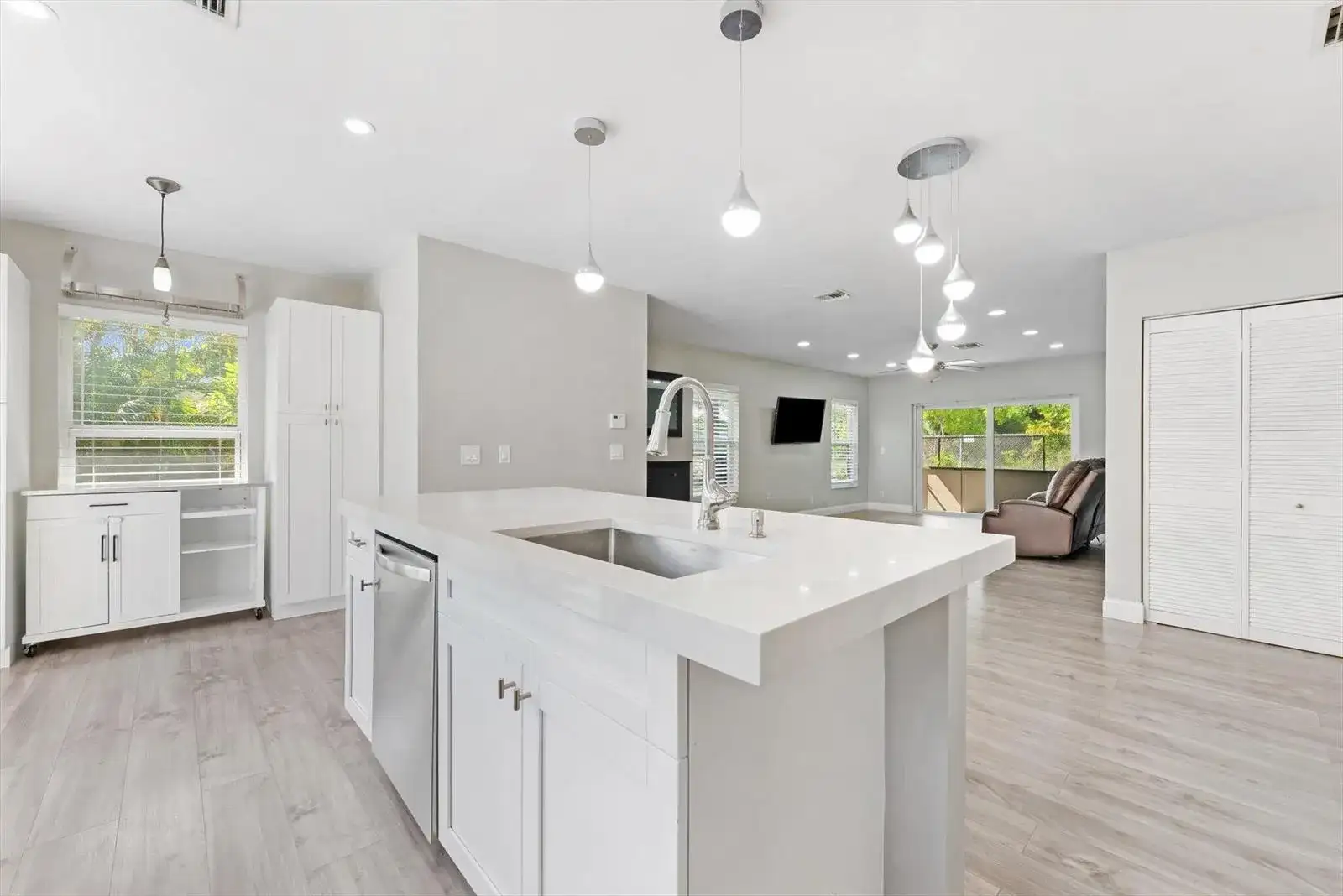 191 SE 1st Circle, Boynton Beach FL 33435 photo 3