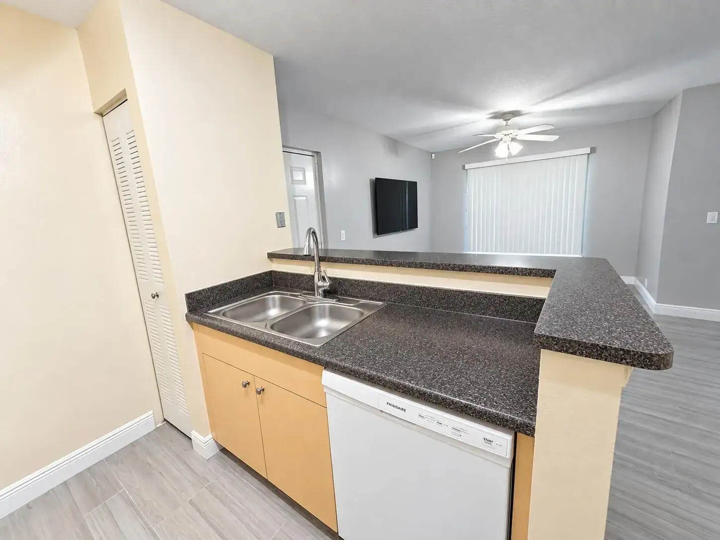 4241 SAN MARINO Boulevard # 206, West Palm Beach FL 33409 photo 4